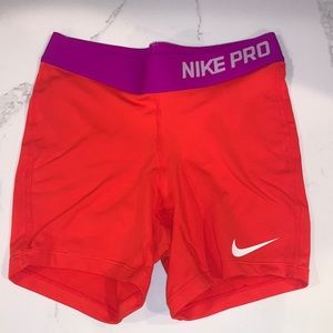 nike pro shorts (size M Girls)